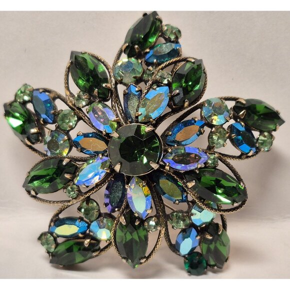 Large Emerald Green Signed Regency Brooch Uranium Glow - Picture 1 of 16